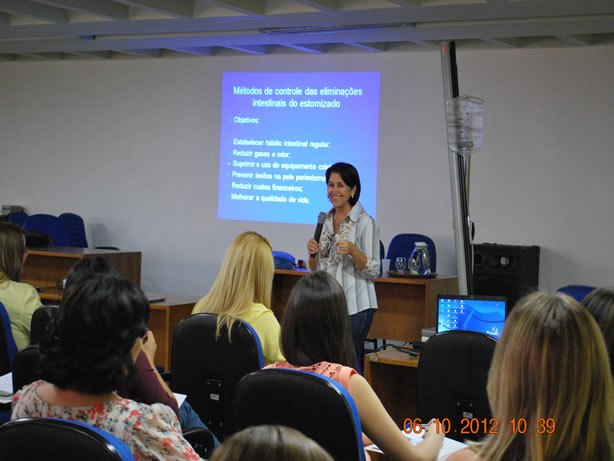 Assistência de Enfermagem à Pessoa Estomizada